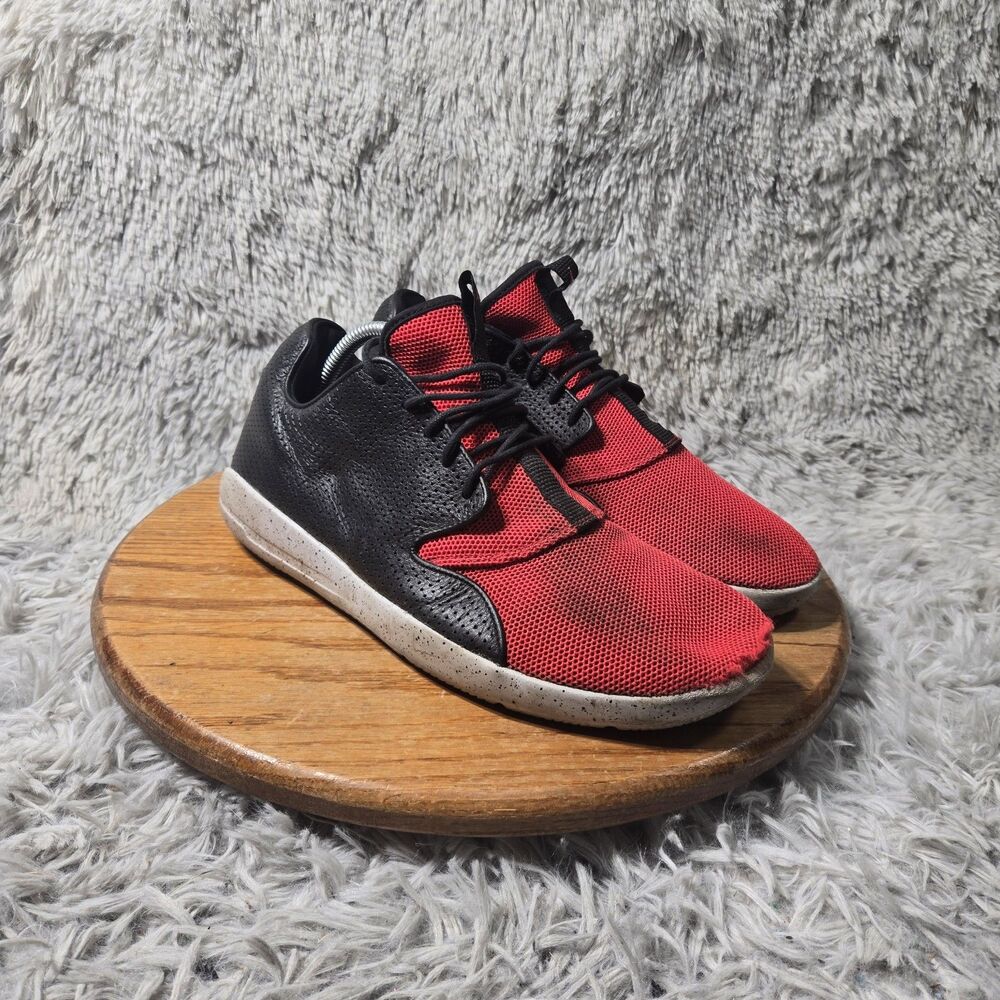 Jordan Casual Sneakers Eclipse Shoes Men Size 11 Red & Black Lace Up 724042-018